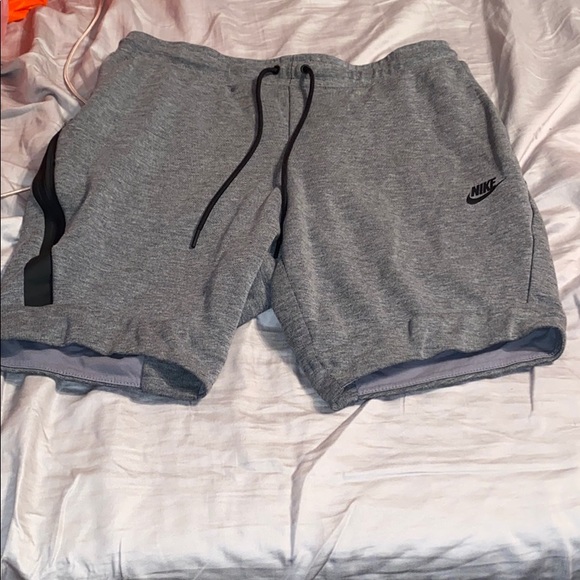 Men’s large Nike shorts - Picture 3 of 3